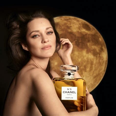 chanel no 5 marion cotillard|Chanel no 5 advert christmas.